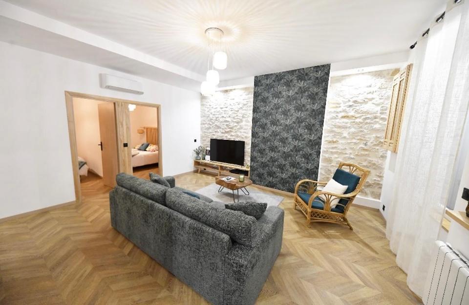 Carnot Place Bourgoin-Jallieu Exterior foto
